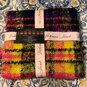 BNWT Victoria’s Secret fuchsia & yellow plaid scarf (feels like fleece)